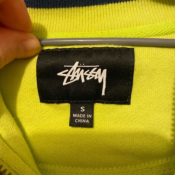 STUSSY OVERSIZED QUARTER ZIP! Size S , oversized - Picture 5 of 7